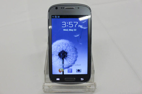 Samsung ra mắt smartphone 4G LTE tầm trung Admire 2 - ảnh 1